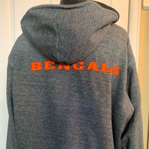 Men’s Pro Line Cincinnati Bengals Zippered Hoodie. Size XL.  Used.